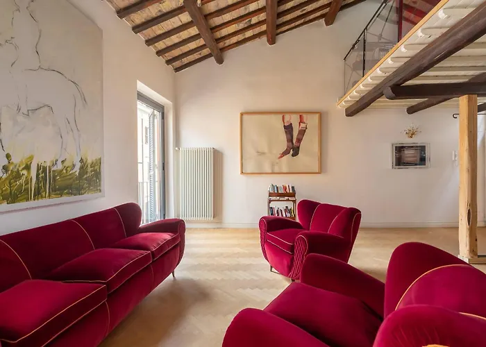 Monti Designer Loft By Romeloft