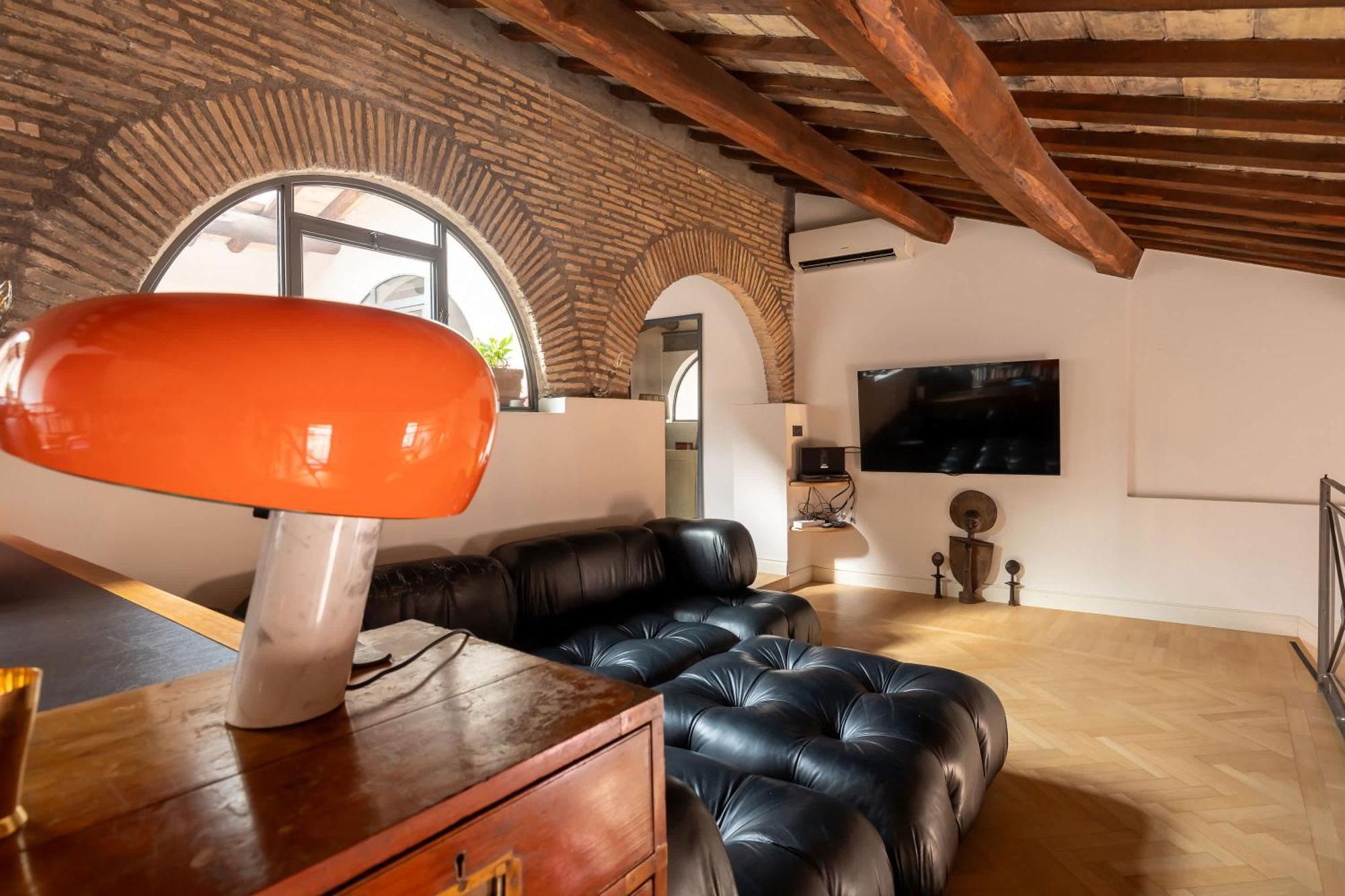 Monti Designer Loft By Romeloft Apartment